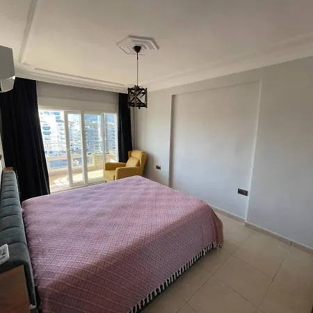 огромный видовой пентхаус у моря Apartment